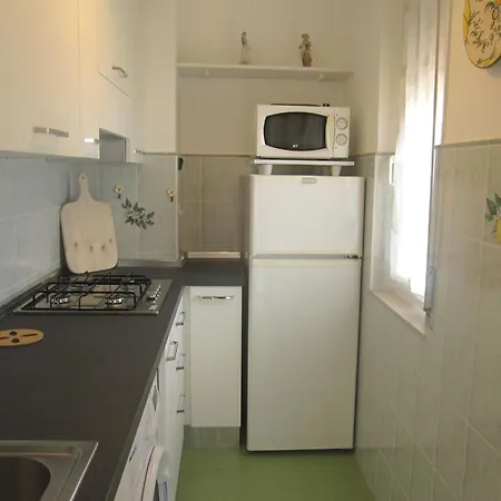 Apartment Adorable Seaview Flat At Pineta