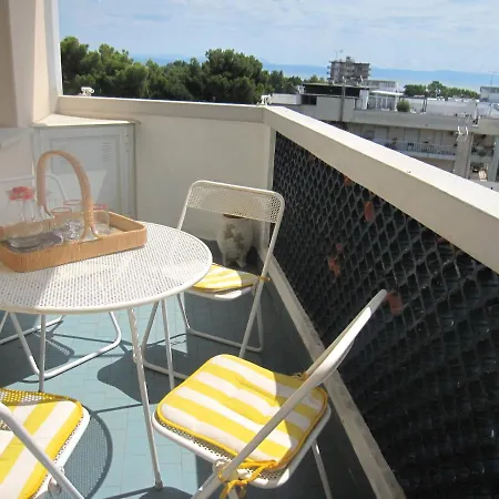Daire Adorable Seaview Flat At Pineta *