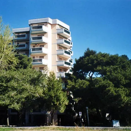 Daire Adorable Seaview Flat At Pineta Grado