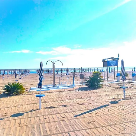 Adorable Seaview Flat At Pineta - Beahost
