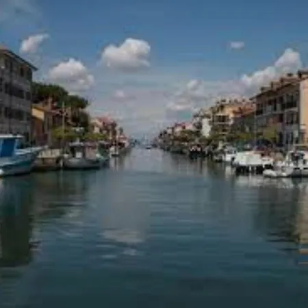 Adorable Seaview Flat At Pineta Grado