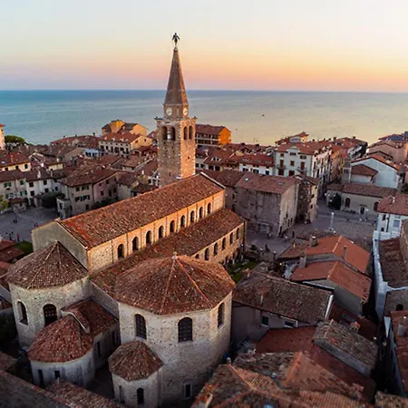 Adorable Seaview Flat At Pineta Grado