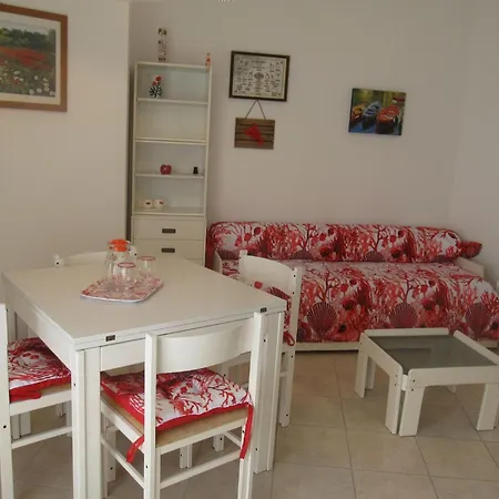 Adorable Seaview Flat At Pineta 그라도